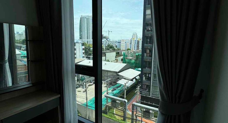 For rent 1 bed condo in Phaya Thai, Bangkok