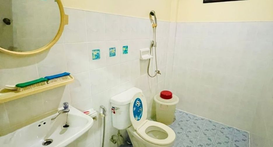 À vendre 2 chambres maison à Si Racha, Chonburi