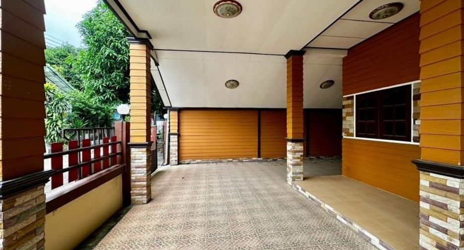 À vendre 2 chambres maison à Si Racha, Chonburi