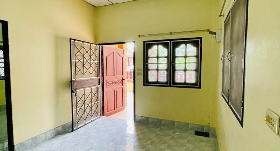 À vendre 2 chambres maison à Si Racha, Chonburi