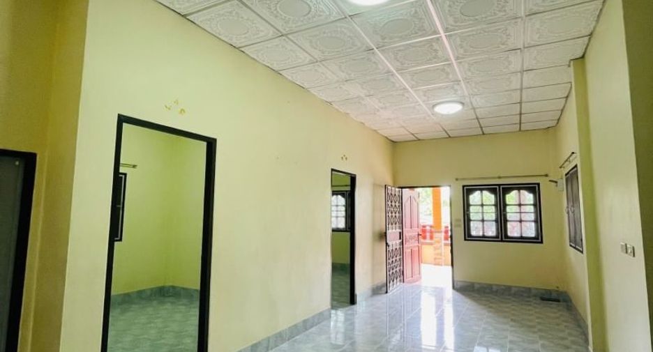 À vendre 2 chambres maison à Si Racha, Chonburi