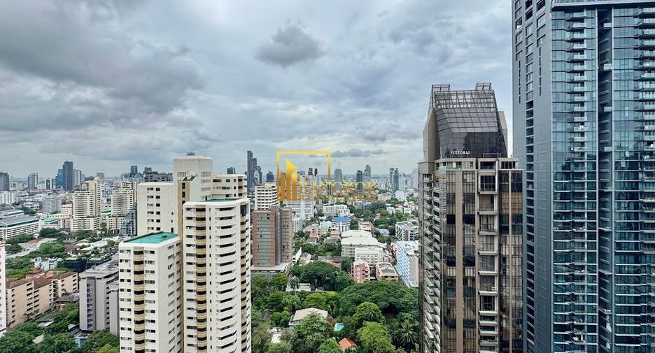 For rent 2 bedrooms condo in Khlong Toei, Bangkok