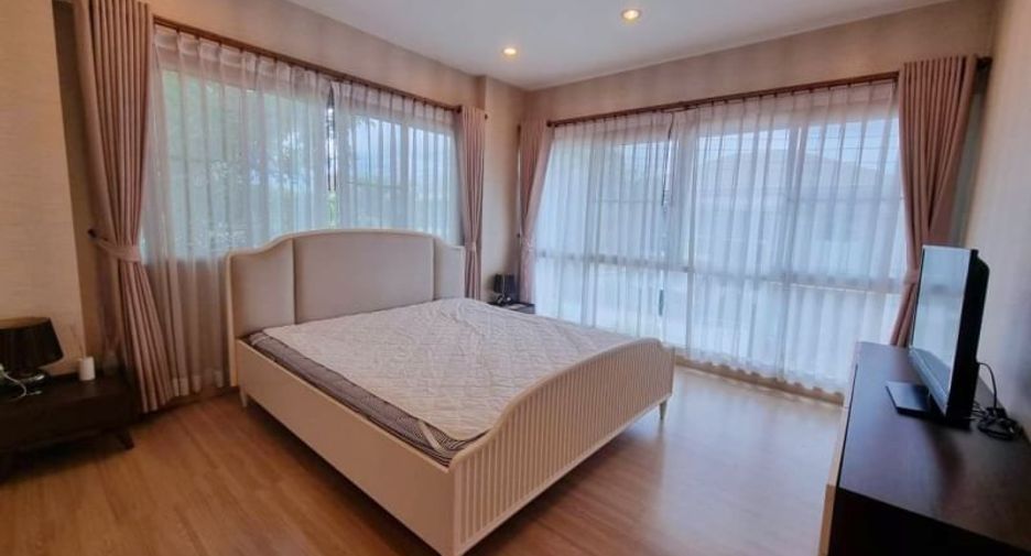 For rent and for sale 3 bedrooms house in Si Racha, Chonburi