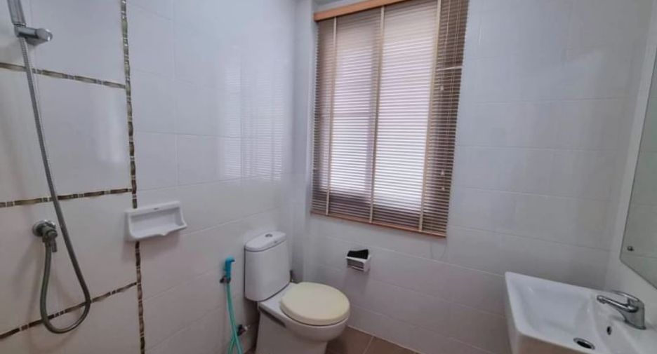 For rent and for sale 3 bedrooms house in Si Racha, Chonburi