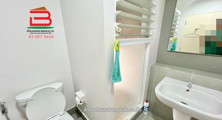 À louer et à vendre 2 chambres maison de ville à Bang Phli, Samut Prakan