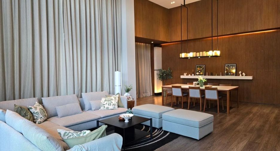 For rent 3 bedrooms condo in Khlong Toei, Bangkok