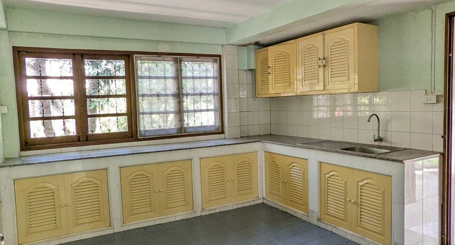 À vendre 4 chambres maison à Thawi Watthana, Bangkok