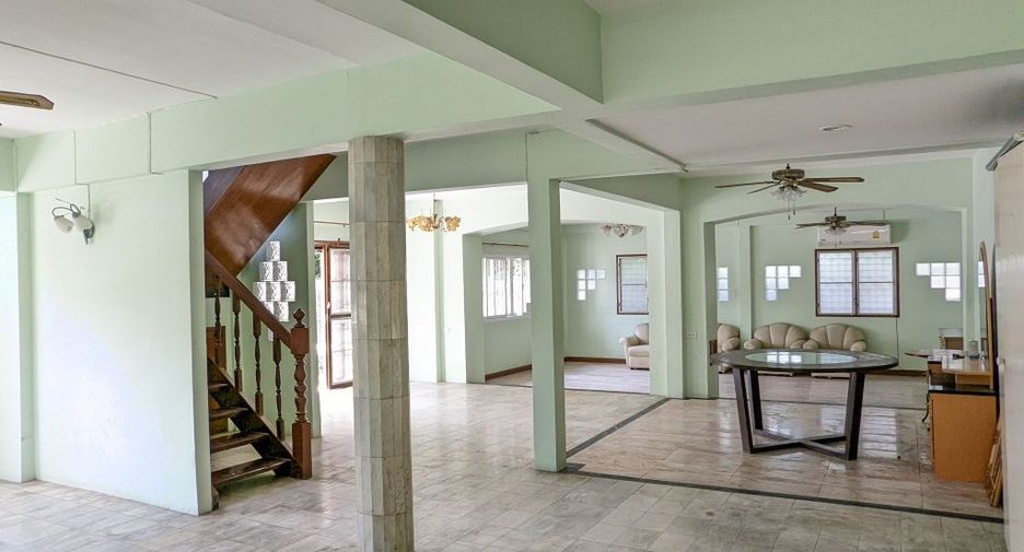 À vendre 4 chambres maison à Thawi Watthana, Bangkok