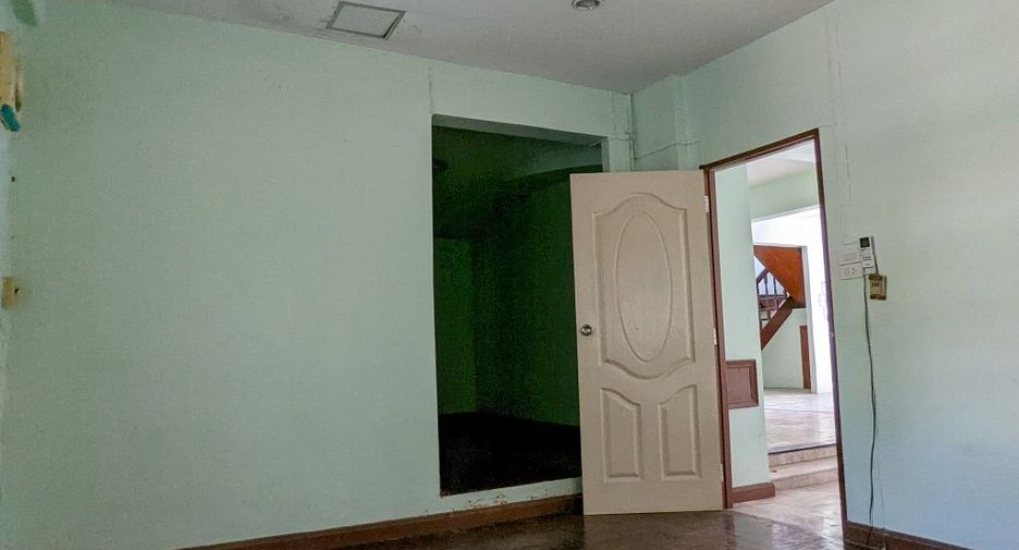 À vendre 4 chambres maison à Thawi Watthana, Bangkok