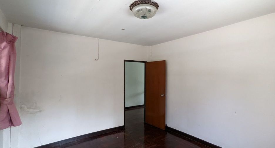 À vendre 4 chambres maison à Thawi Watthana, Bangkok
