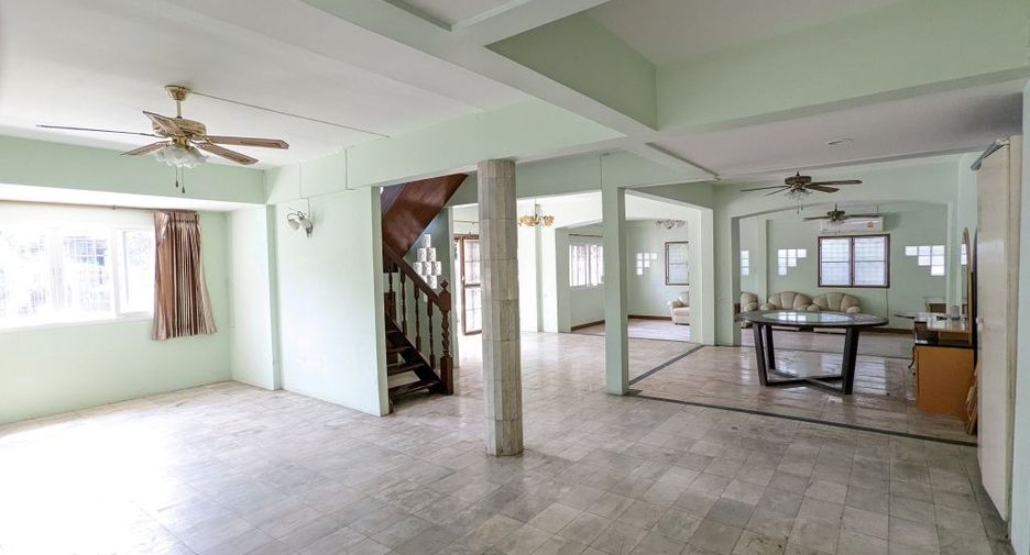 À vendre 4 chambres maison à Thawi Watthana, Bangkok