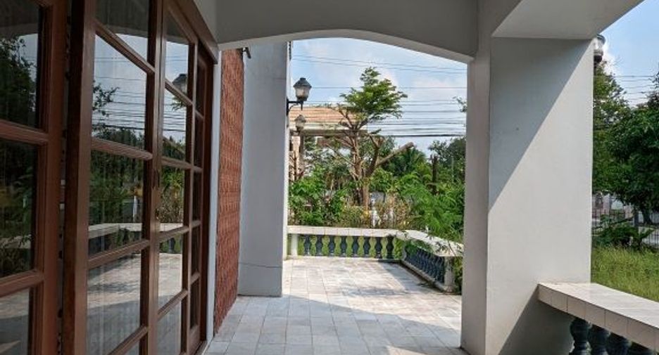 À vendre 4 chambres maison à Thawi Watthana, Bangkok
