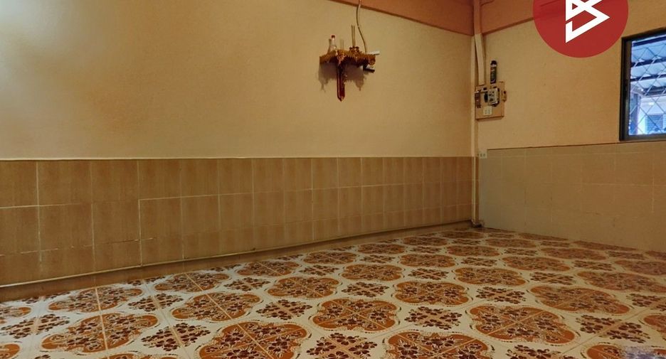Reihenhaus zum Kauf mit 2 Zimmer in Mueang Samut Songkhram, Samut Songkhram