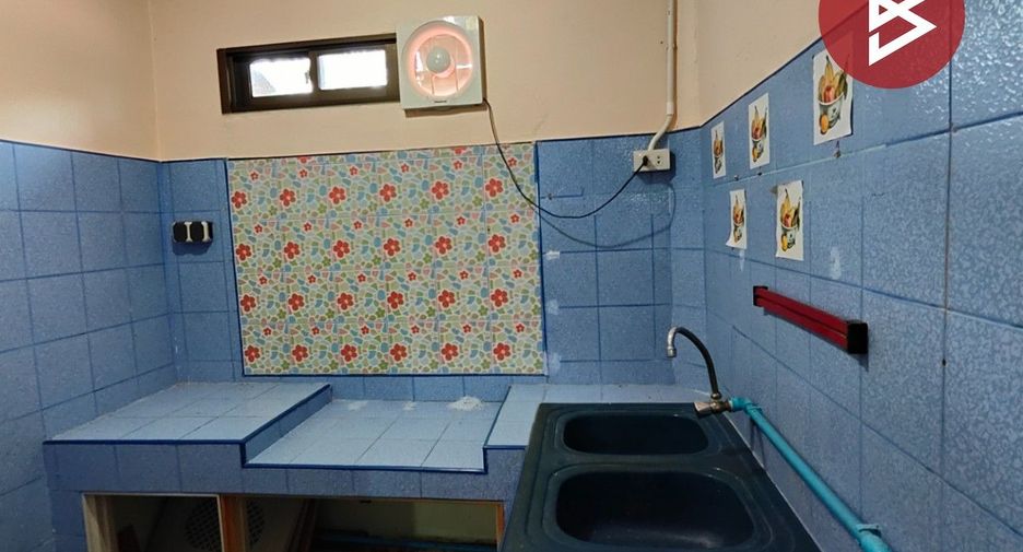 Reihenhaus zum Kauf mit 2 Zimmer in Mueang Samut Songkhram, Samut Songkhram