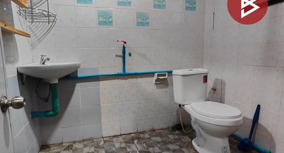 Reihenhaus zum Kauf mit 2 Zimmer in Mueang Samut Songkhram, Samut Songkhram