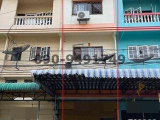 For sale 3 bedrooms retail Space in Mueang Samut Prakan, Samut Prakan