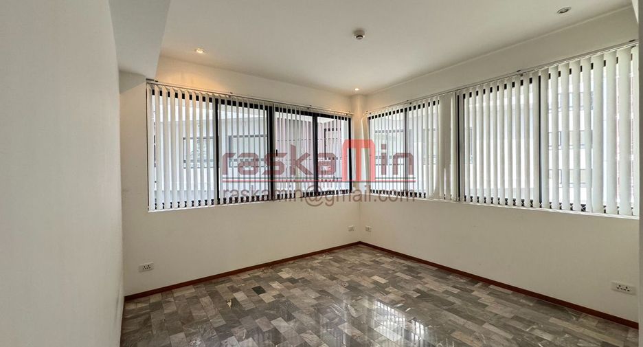 For rent 4 ベッドルーム condo in Bang Lamung, Chonburi