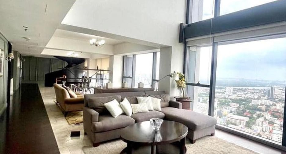 For rent 4 bedrooms condo in Sathon, Bangkok