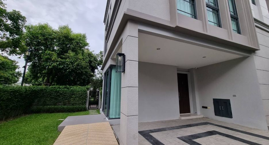 For rent 4 bedrooms townhouse in Prawet, Bangkok
