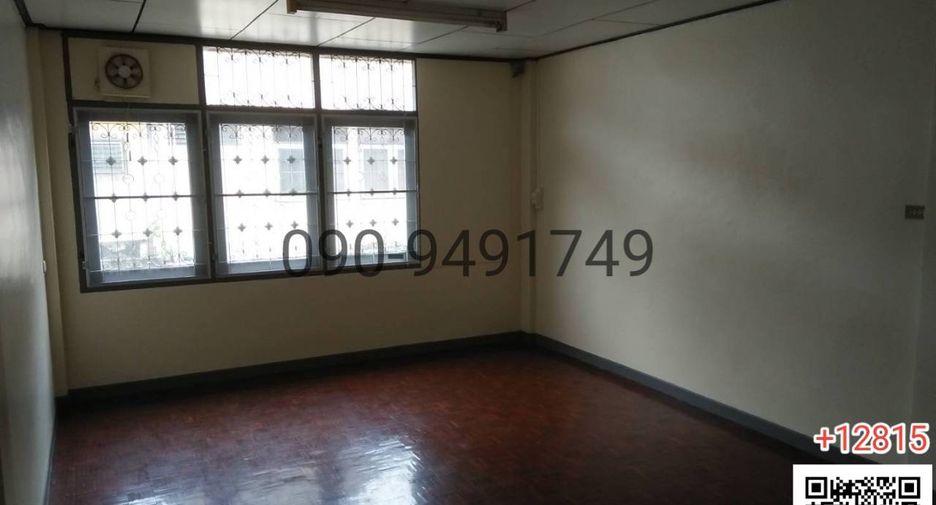 For rent 4 bedrooms retail Space in Phasi Charoen, Bangkok