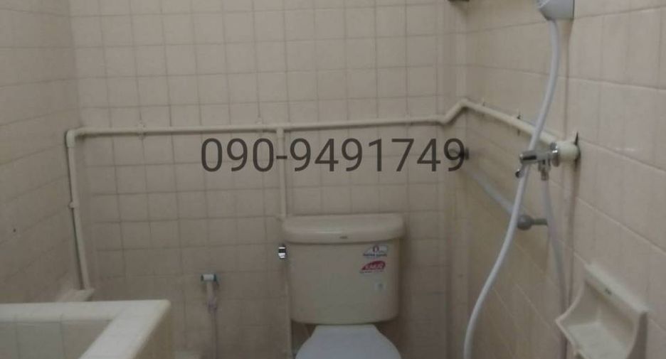 For rent 4 bedrooms retail Space in Phasi Charoen, Bangkok