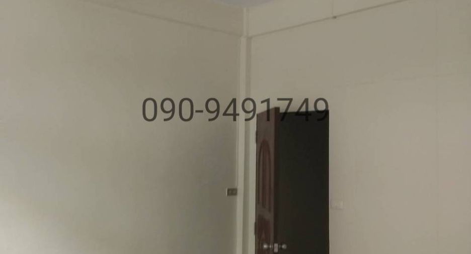 For rent 4 bedrooms retail Space in Phasi Charoen, Bangkok