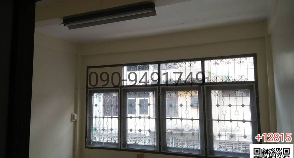 For rent 4 bedrooms retail Space in Phasi Charoen, Bangkok