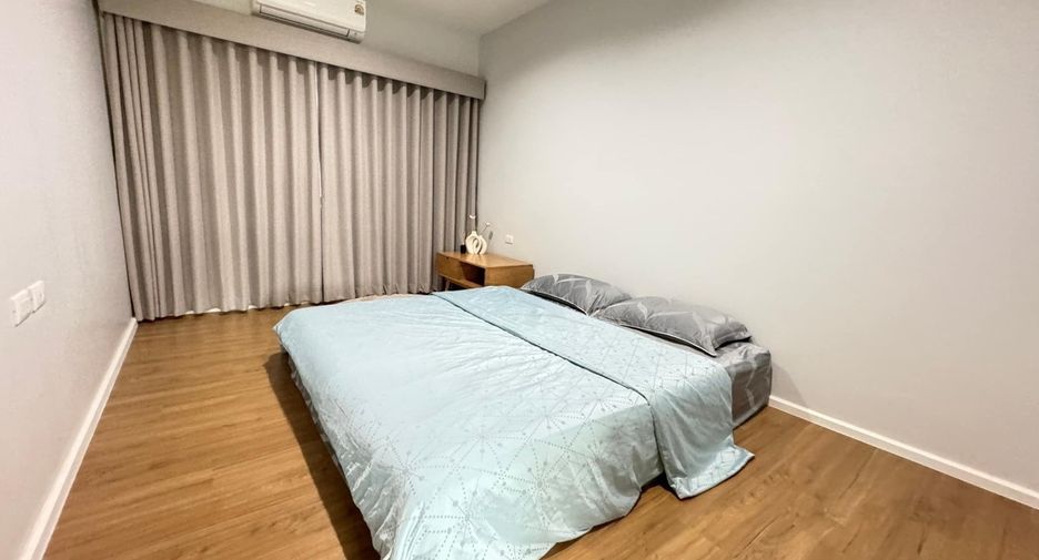 Casa adosada en alquiler de 3 habitaciones en Saphan Sung, Bangkok