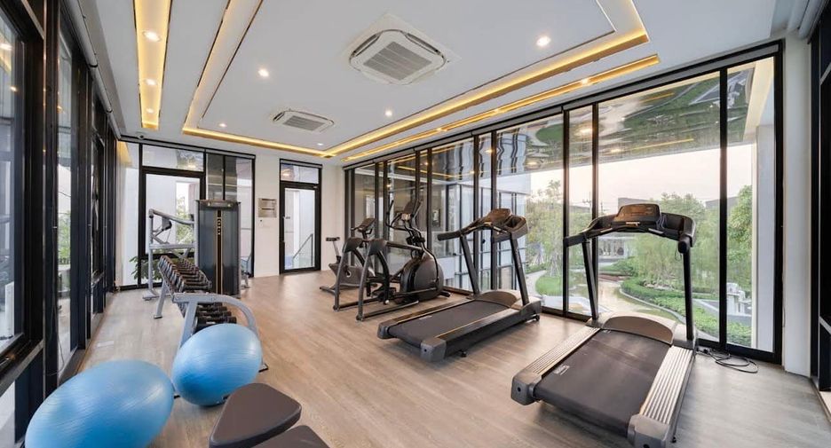 Casa adosada en alquiler de 3 habitaciones en Saphan Sung, Bangkok