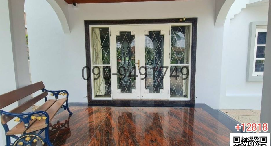 For rent 5 bedrooms house in Lat Phrao, Bangkok