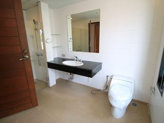 For rent 3 bed serviced apartment in Khlong Toei, Bangkok