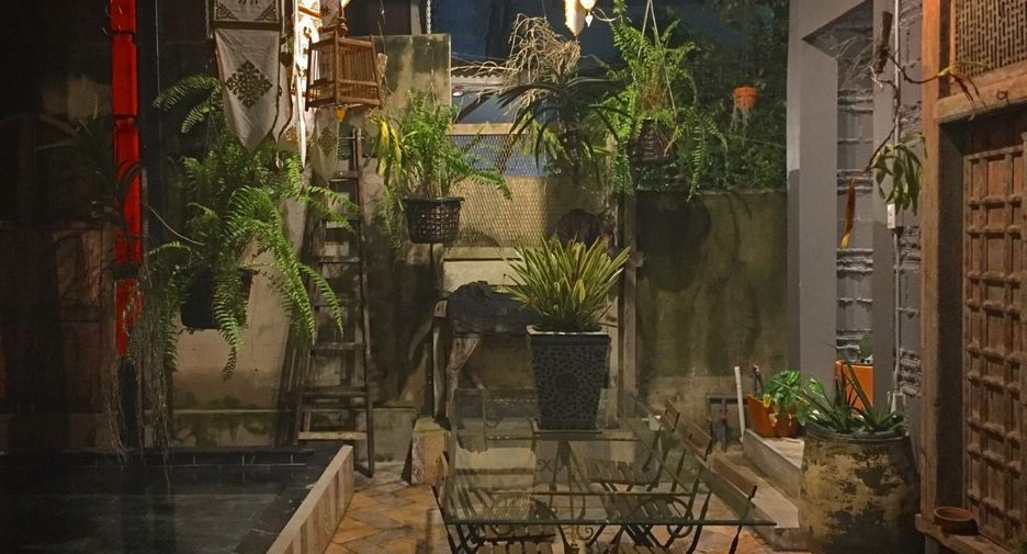 À louer 3 chambres maison à Bang Rak, Bangkok