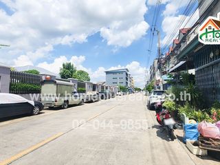 出售 6 卧室 商业空间 在 Don Mueang, 曼谷