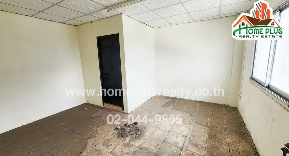 For sale 6 bedrooms retail Space in Don Mueang, Bangkok