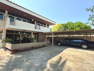 For sale 3 bedrooms house in Watthana, Bangkok