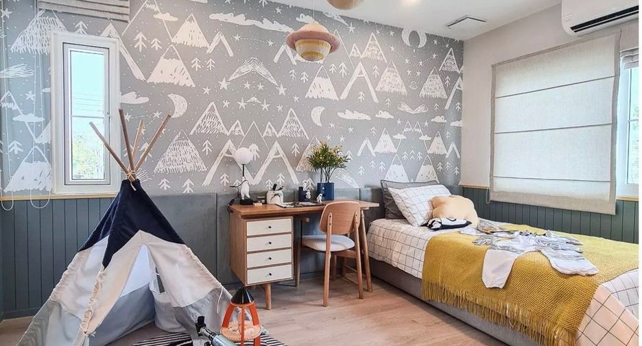 For rent 4 bedrooms townhouse in Bang Phli, Samut Prakan