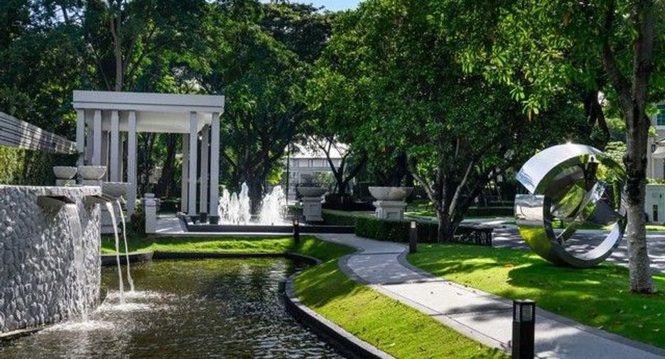 For sale 5 bedrooms house in Bang Khae, Bangkok