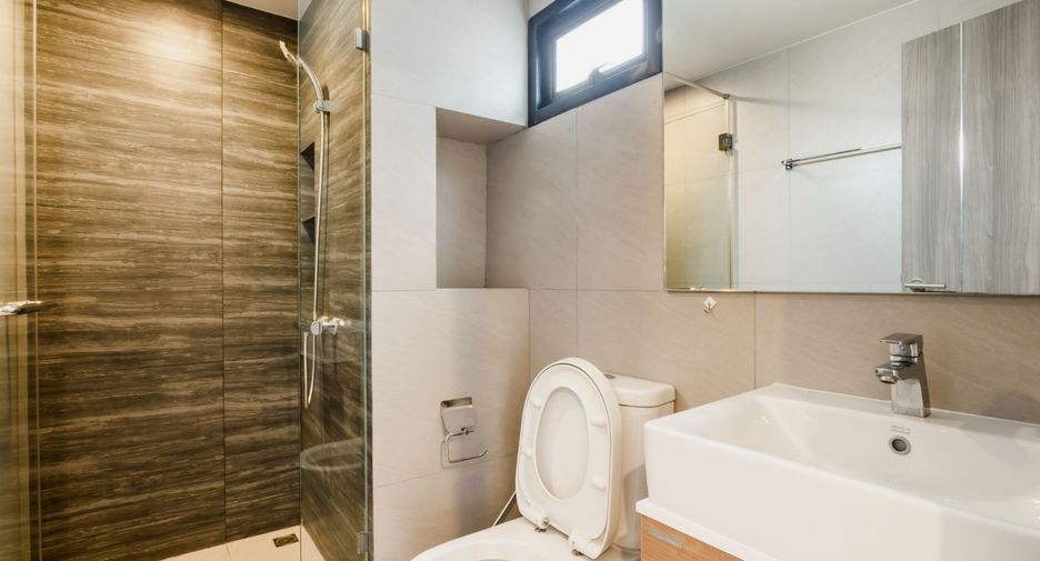 For rent 2 Beds condo in Khlong Toei, Bangkok