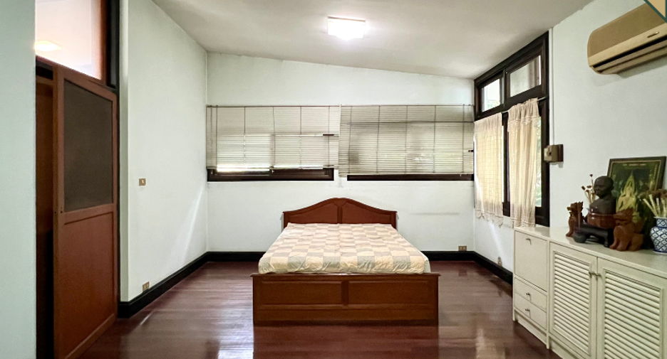 Casa en alquiler de 3 habitaciones en Watthana, Bangkok