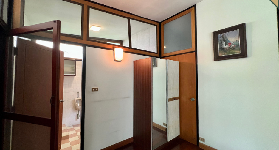 Casa en alquiler de 3 habitaciones en Watthana, Bangkok