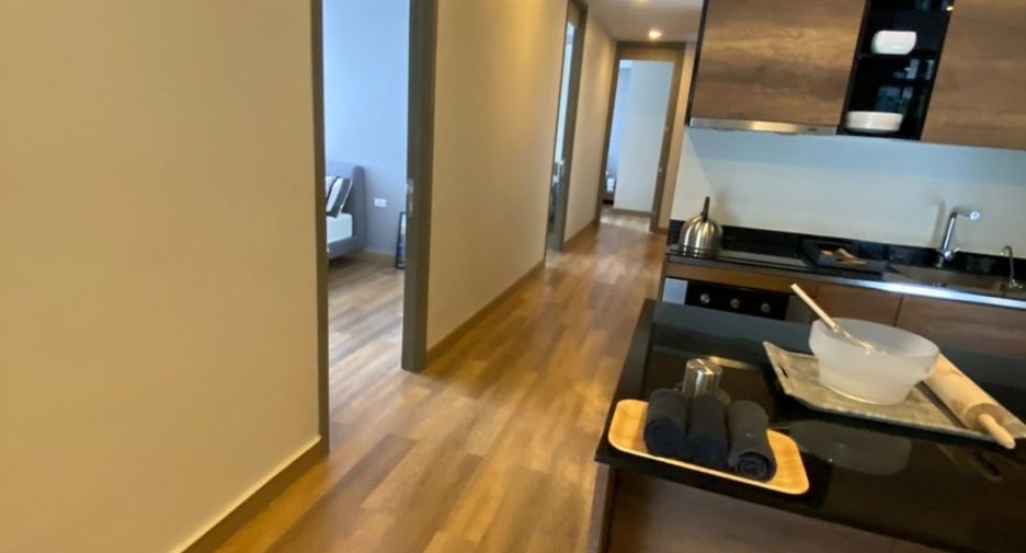 For rent 3 bedrooms apartment in Khlong Toei, Bangkok