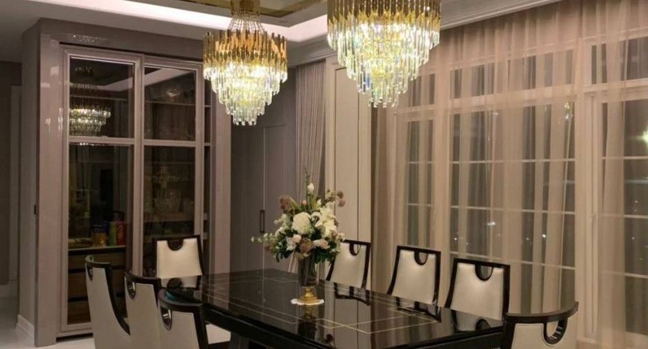 Haus zum Kauf mit 5 Zimmer in Bang Khun Thian, Bangkok