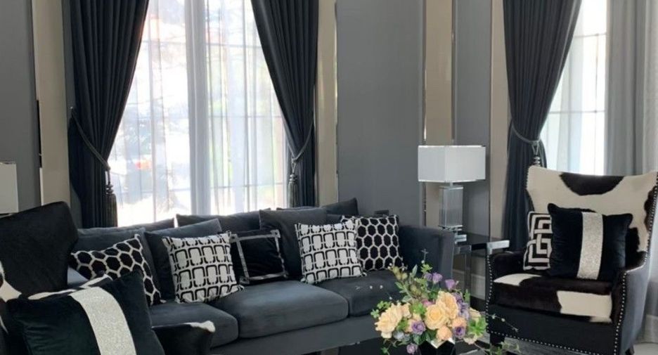 Haus zum Kauf mit 5 Zimmer in Bang Khun Thian, Bangkok