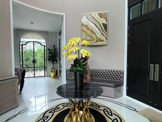 For sale 5 Beds house in Bang Khun Thian, Bangkok