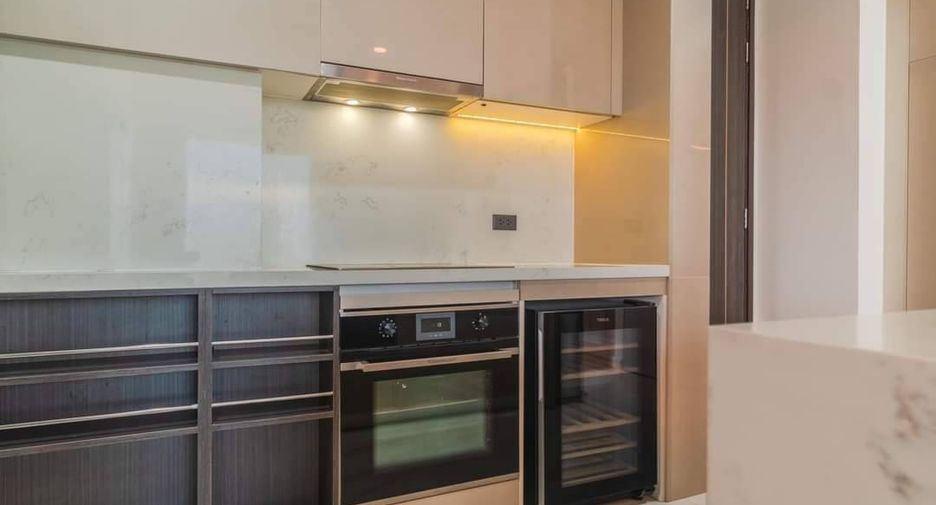 Аренда и продажа 2 спальни кондо в Кхлонг Тоеи, Бангкок