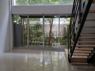 Reihenhaus zur Miete und zum Kauf mit 3 Zimmer in Khan Na Yao, Bangkok