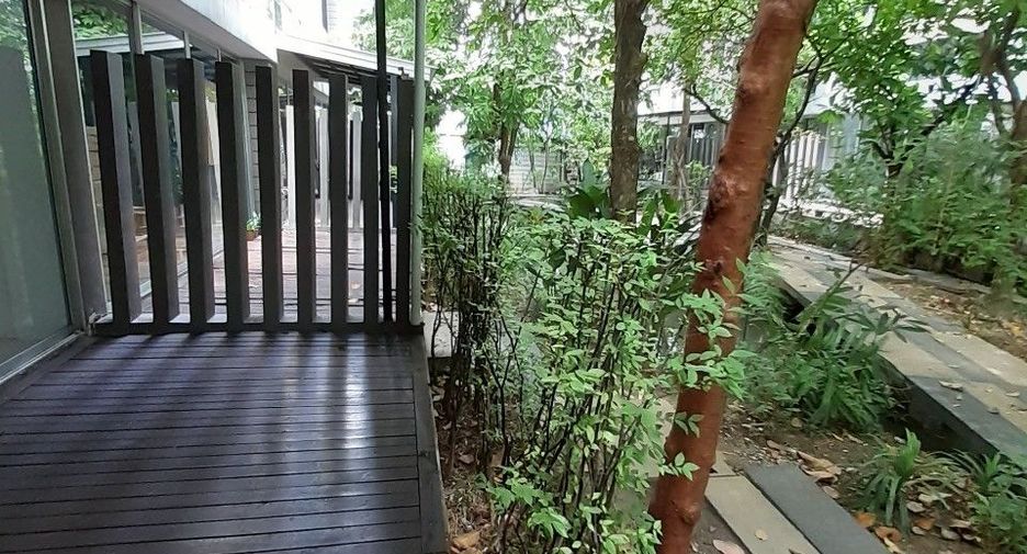 Casa adosada en alquiler y en venta de 3 habitaciones en Khan Na Yao, Bangkok