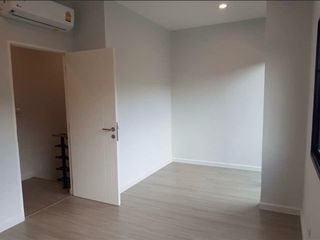 For sale 3 bed townhouse in Mueang Pathum Thani, Pathum Thani