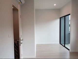 For sale 3 bed townhouse in Mueang Pathum Thani, Pathum Thani