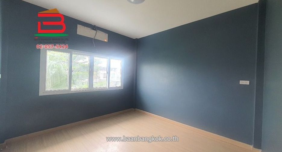 For sale 3 bedrooms townhouse in Khlong Luang, Pathum Thani